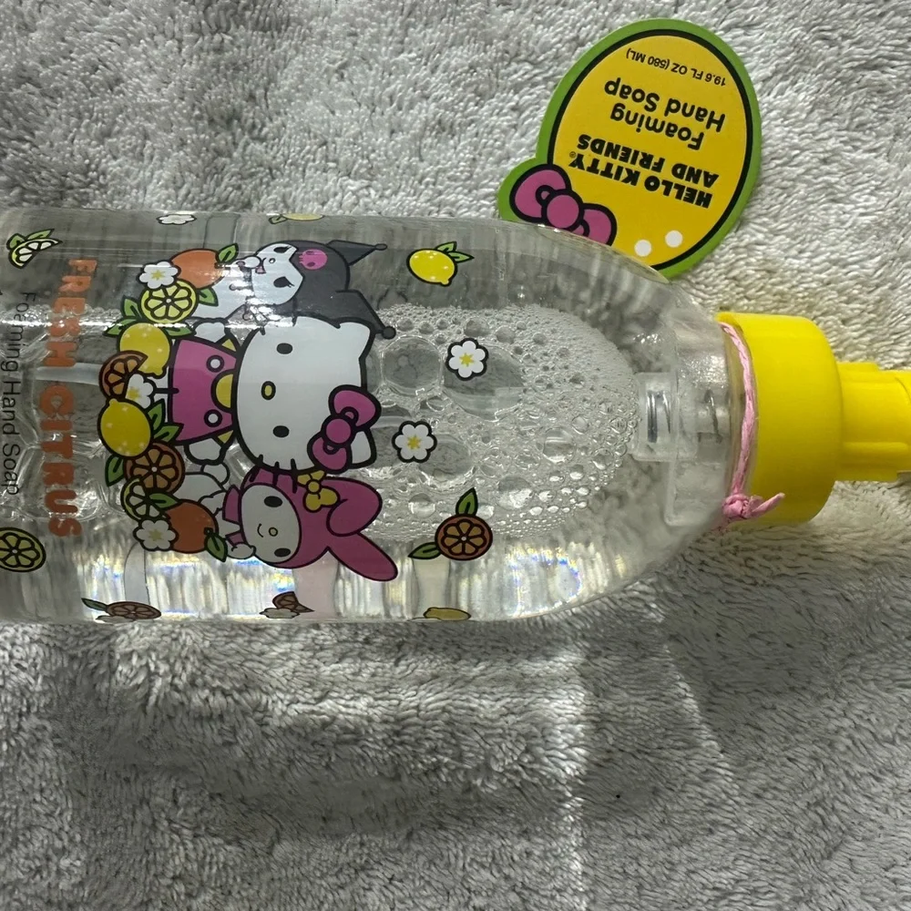 Hello Kitty Yellow Citrus Soap Dispenser and Tulip Reed Diffuser